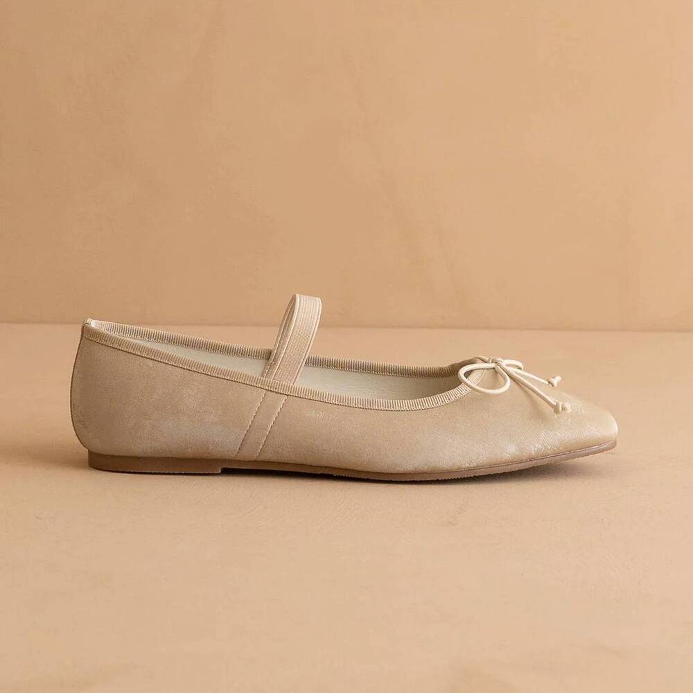 NEW OASIS SOCIETY women's studio ballet flat in beige